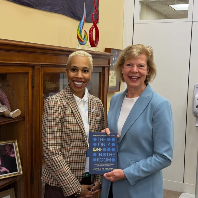 The world’s changemakers are holding this book are you ready to hold yours?
It was an honor to share a copy of The Only One in the Room with Senator Tammy Baldwin, a dedicated advocate for small businesses and inclusive leadership.
From representation to real impact, this book is making its way into rooms where decisions are made and voices are elevated.

#TheOnlyOneInTheRoom #ECCBookLaunch #Leadership #CommunicationMatters #PowerMoves